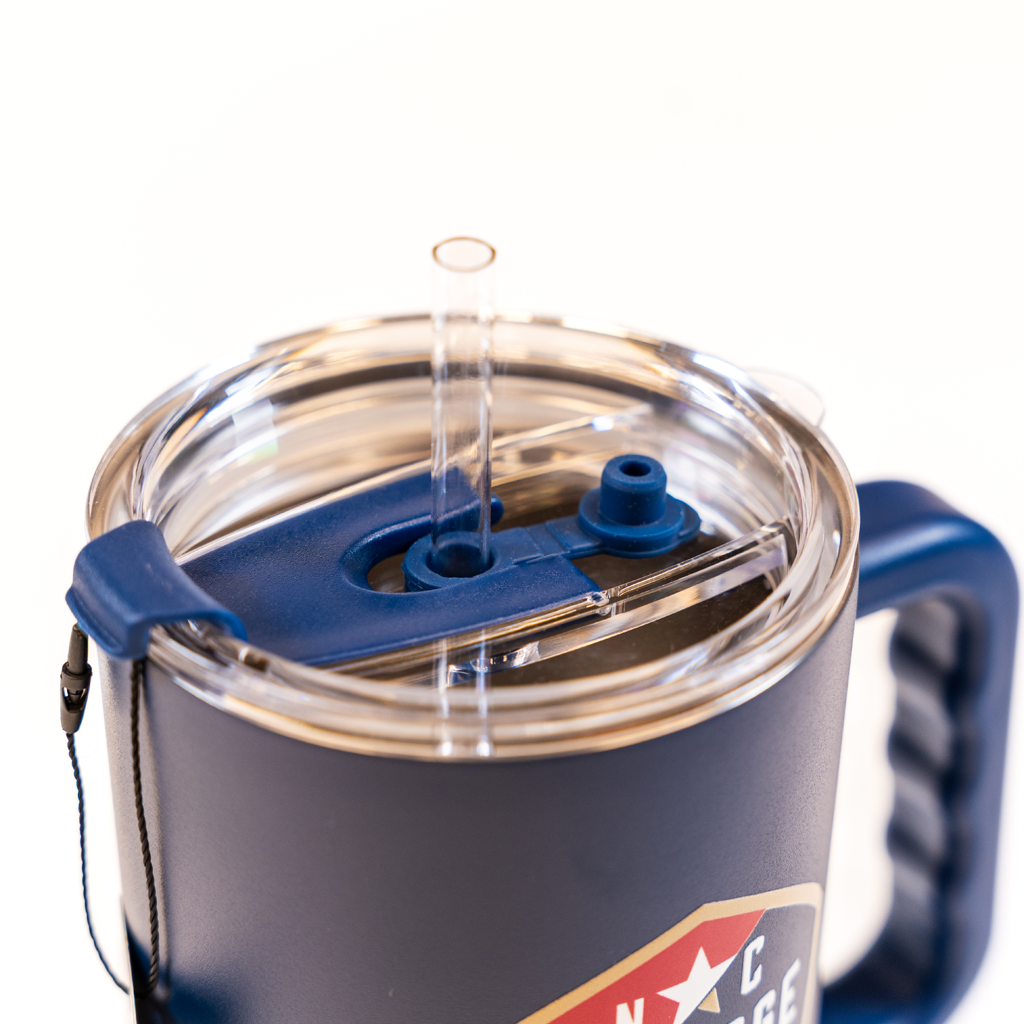 Close up of the top of the blue tumbler. 